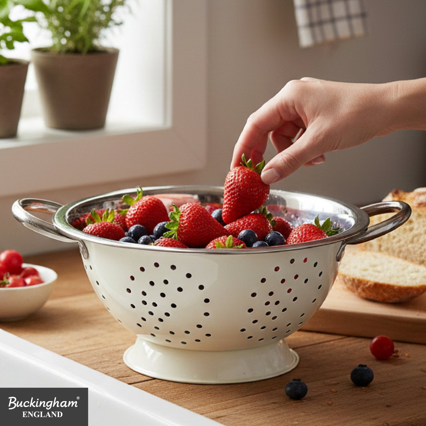 Buckingham Stainless steep Deep colander Cream