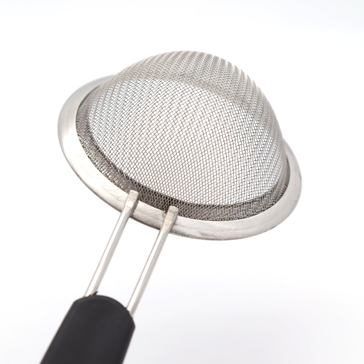 Buckingham Stainless Steel Fine Mesh/Sieve with Black Flat Handle – 8cm, 14cm, 20cm, and 26cm Sizes.