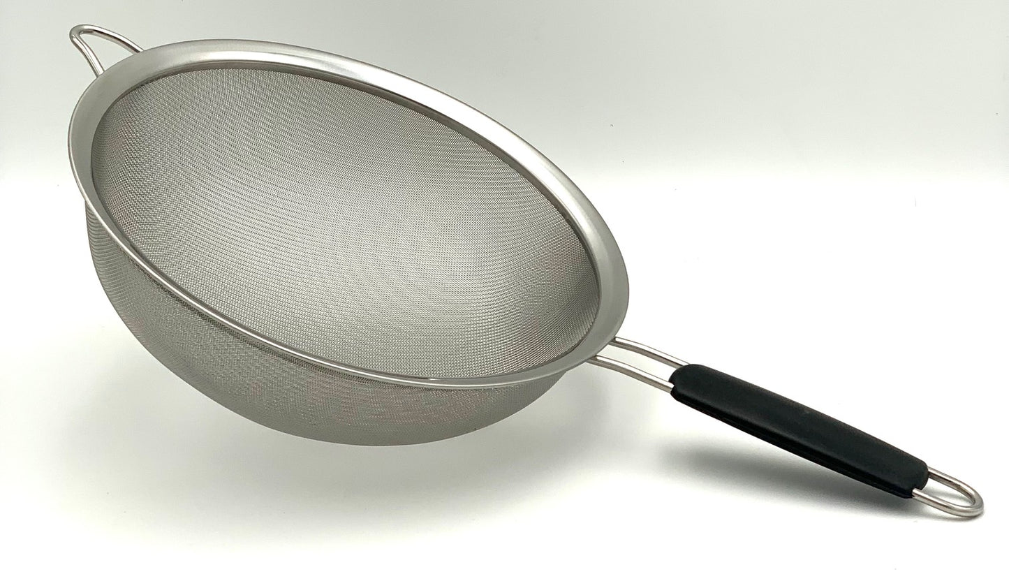 Buckingham Stainless Steel Fine Mesh/Sieve with Black Flat Handle – 8cm, 14cm, 20cm, and 26cm Sizes.