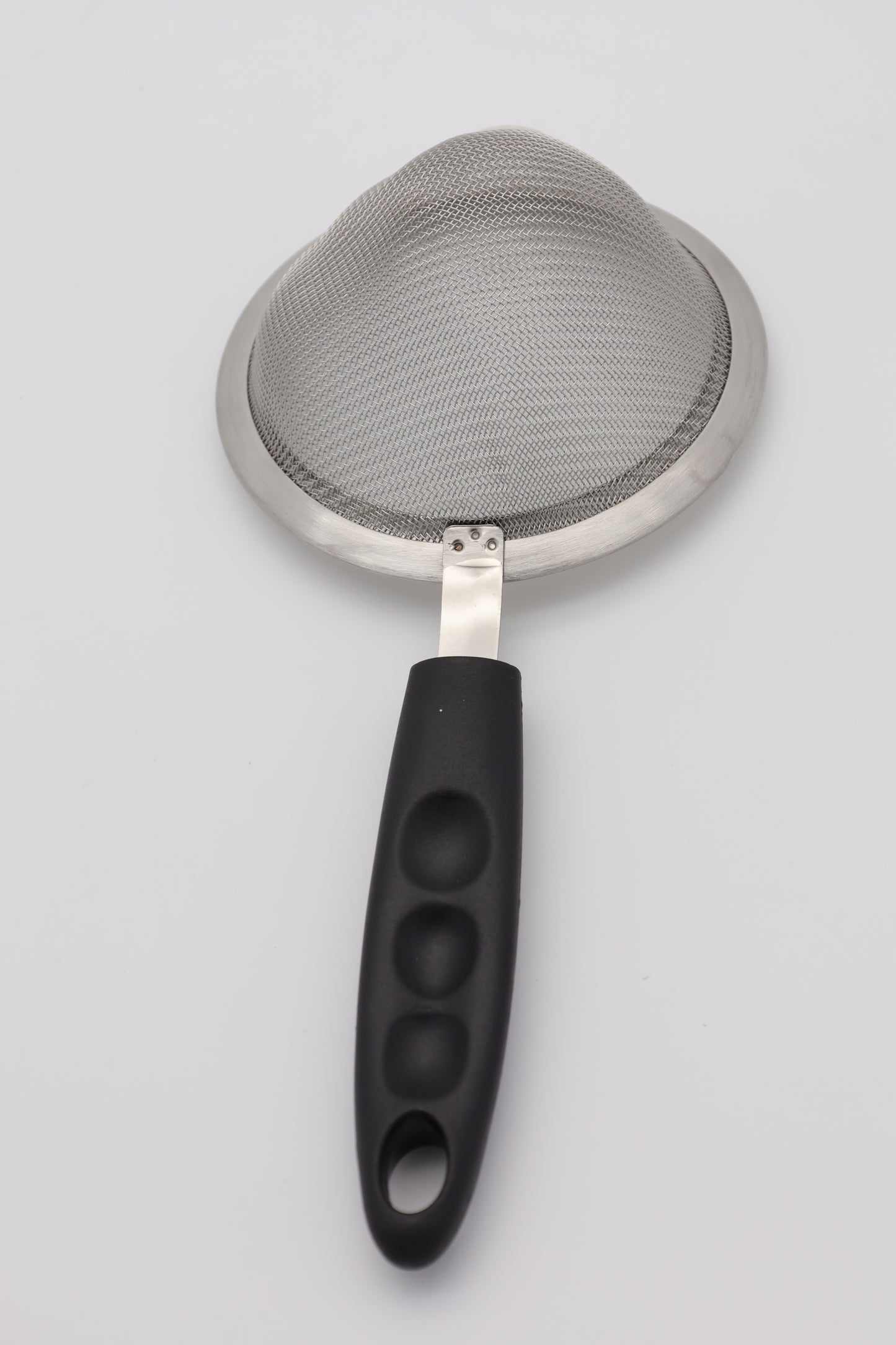 Stainless Steel Fine Mesh Strainer/Sieve with Easy Grip Black Handle – 10cm, 16cm, 20cm Sizes.