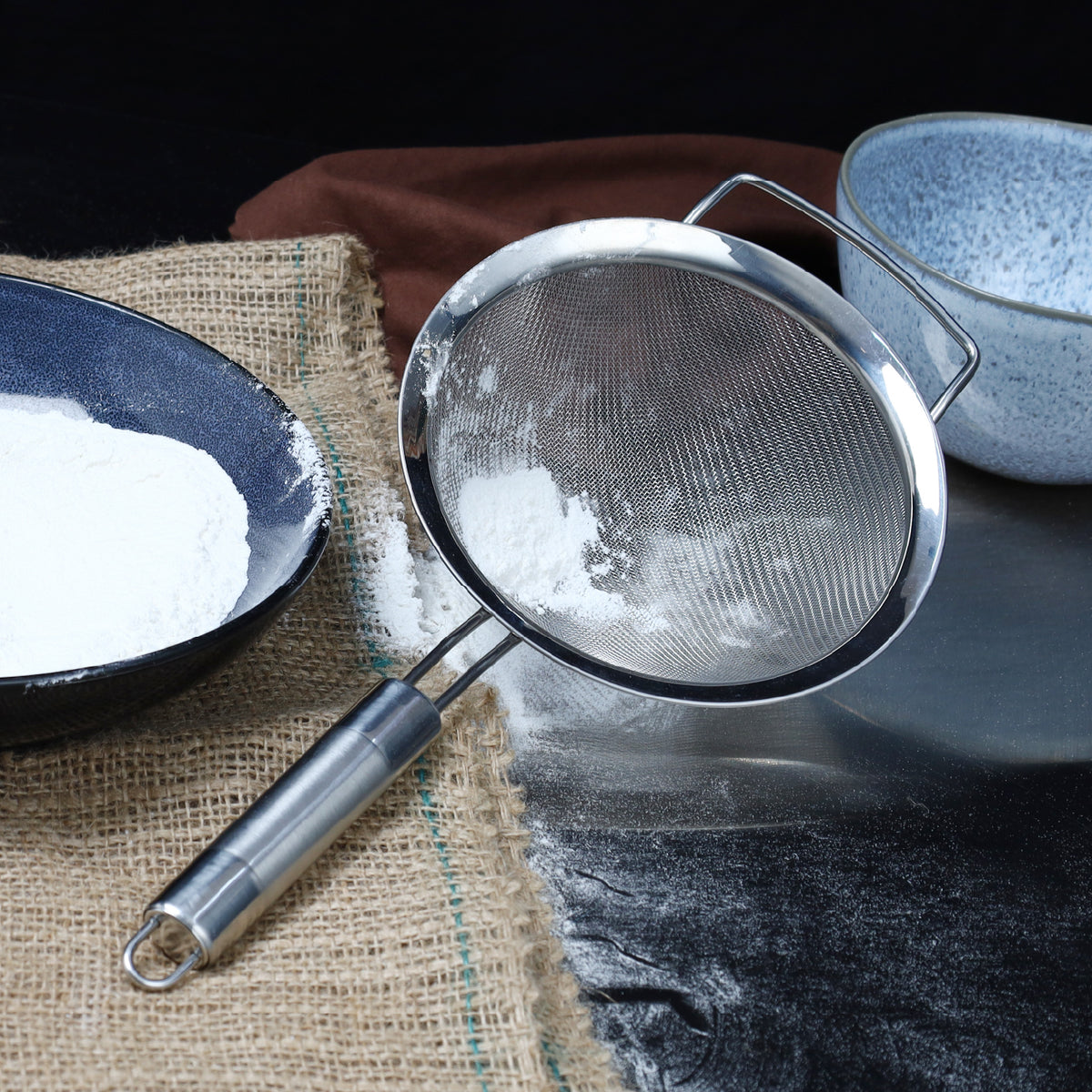 Buckingham Fine Mesh Stainless Steel Sieve with Easy Grip Handle
